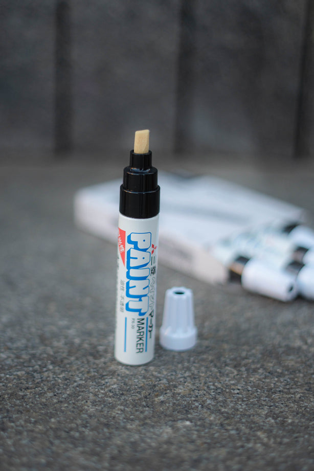 Rotulador Uni Paint PX-30 negro